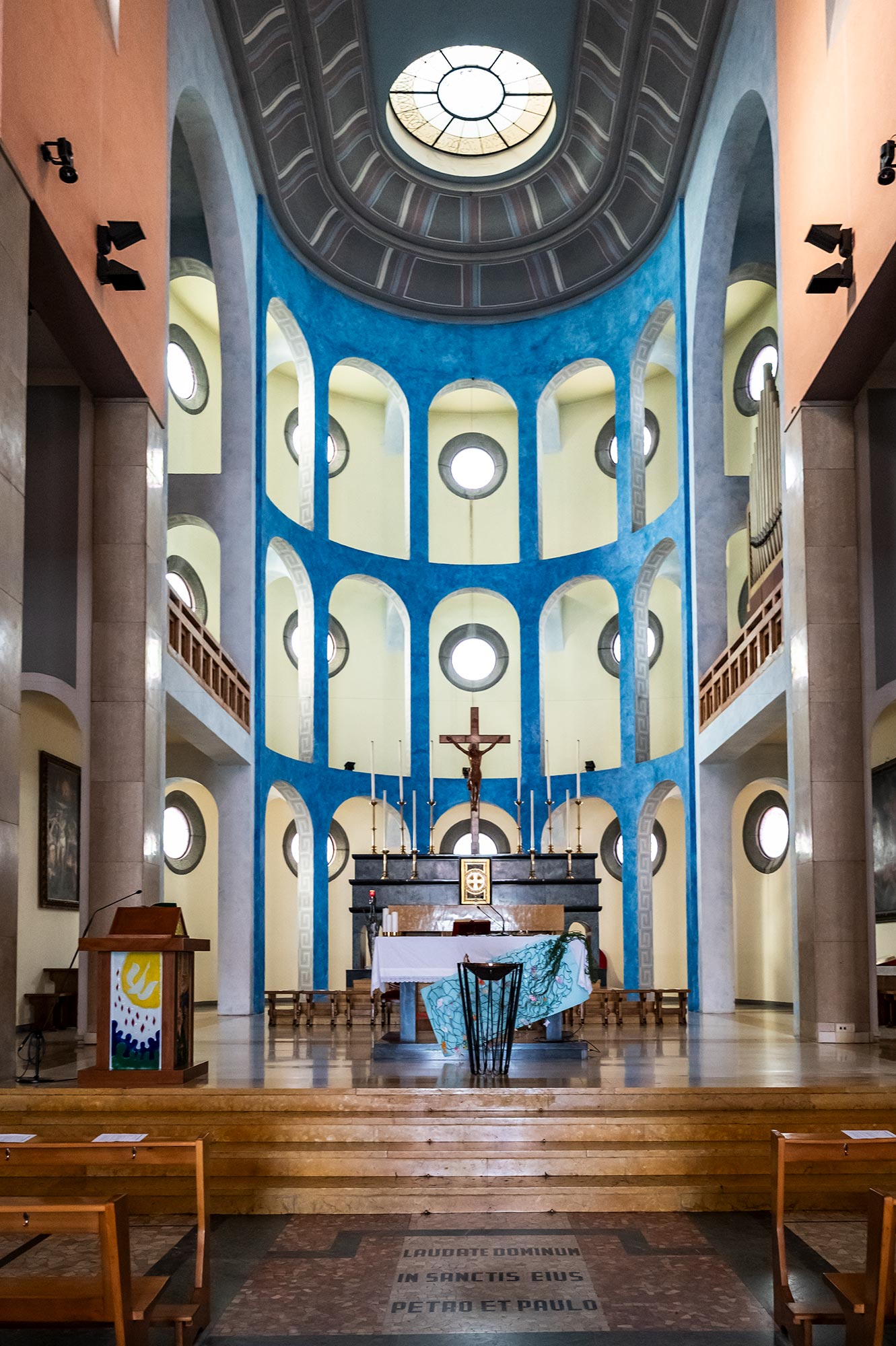 interno chiesa